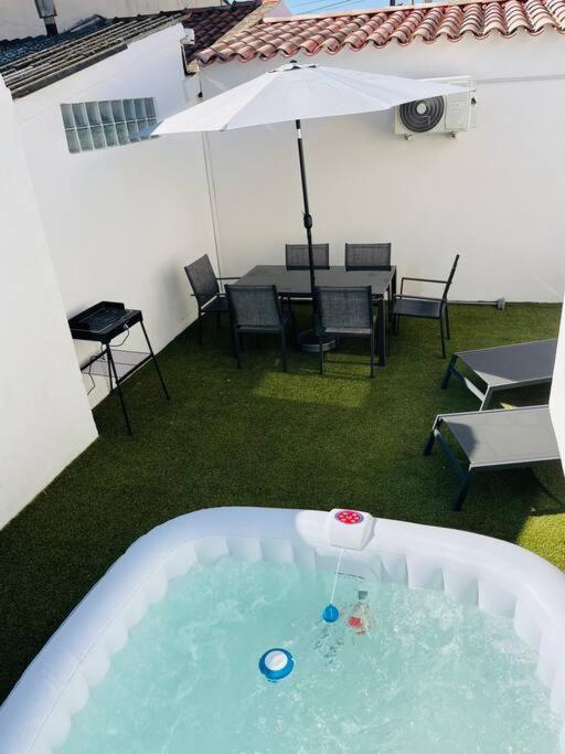 Maison 4 Personnes Avec Jacuzzi Marignane Extérieur photo